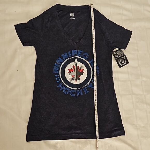 NHL Women's Hockey Logo Winnipeg Jets T-shirt Navy Blue Medium - Picture 12 of 16